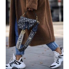 디* 오블리크 새들백 네이비