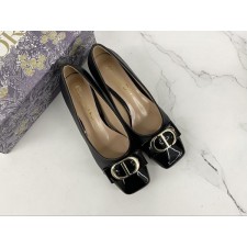 디* CD로고 리본 장식 애나멜 펌프스 힐