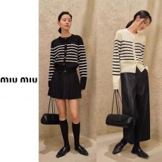 미*** 스트라이프 자수 가디건