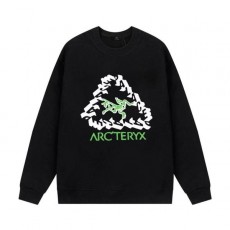 아**** 그린 삼각 로고 맨투맨