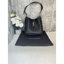 생** LE5A7 숄더백