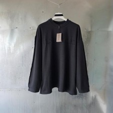 발**** 아플리케 로고 롱슬리브 티셔츠