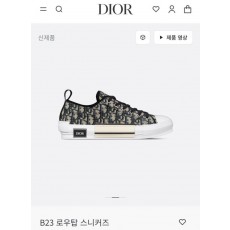 디* B23 스니커즈